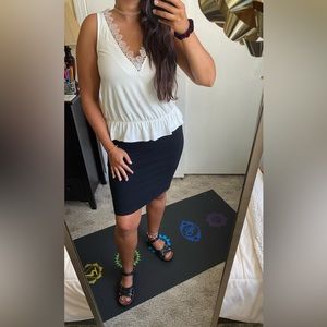 Express - White Cinched V-Neck Tank Top With Lace - Size Small